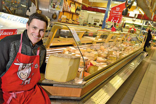 Fromage blanc de campagne moulé à la louche (Faisselle) • Fromagerie du Pré  Verdot • Place du Local Besançon